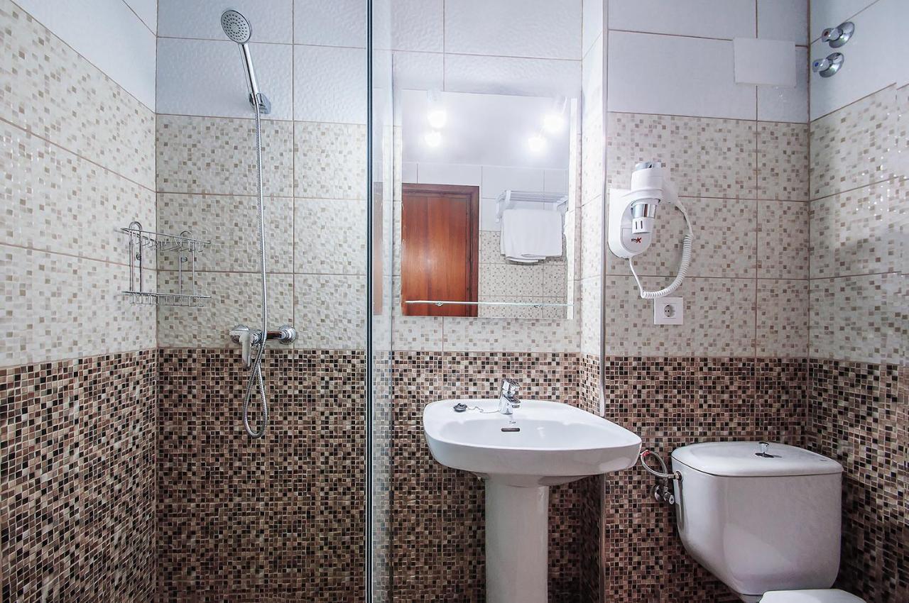 Hotel Silvia Empuriabrava Esterno foto