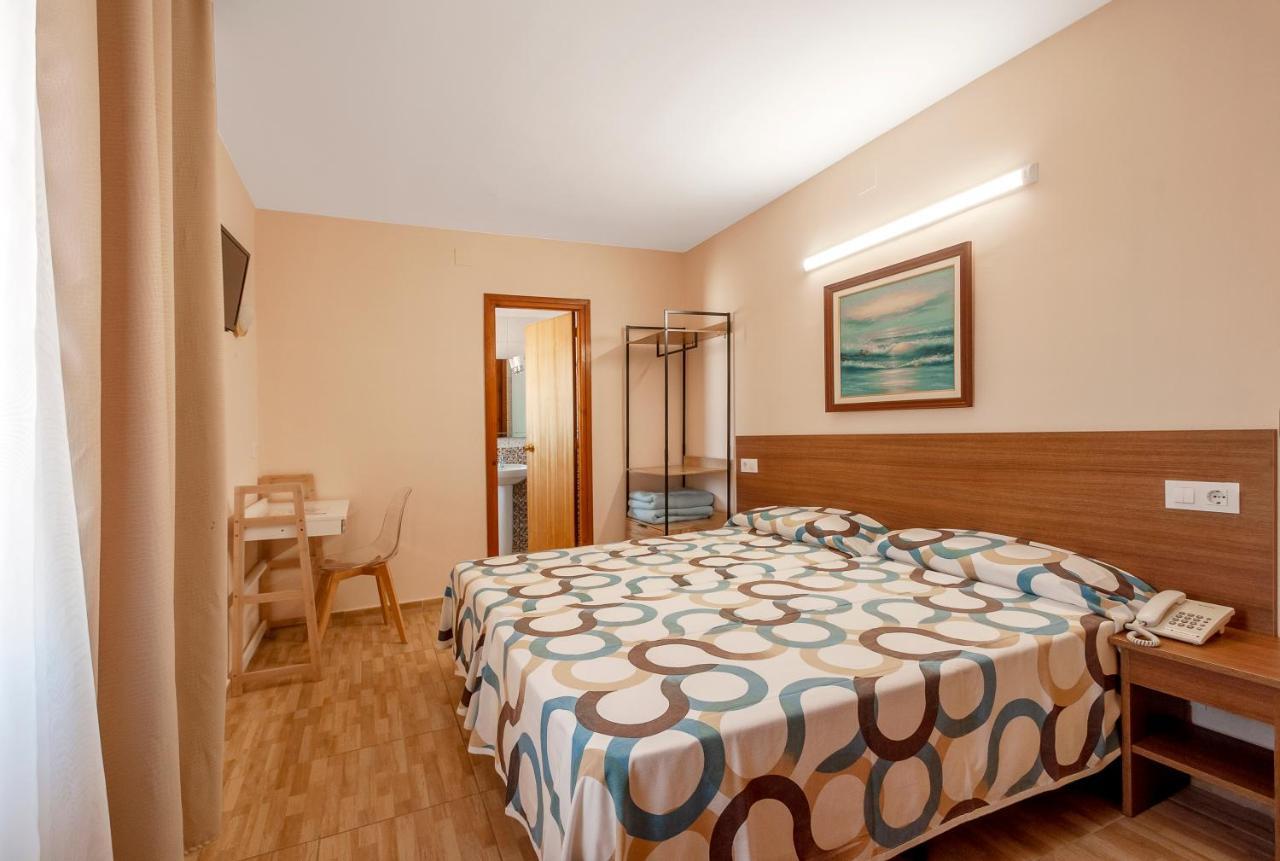 Hotel Silvia Empuriabrava Esterno foto