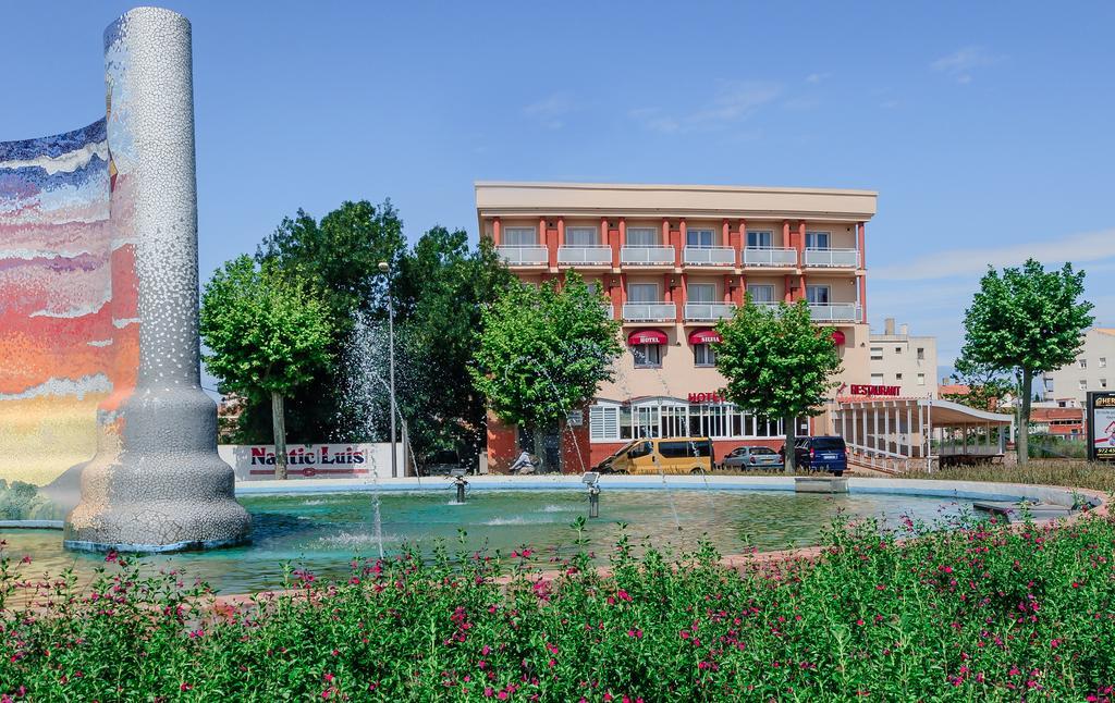 Hotel Silvia Empuriabrava Esterno foto